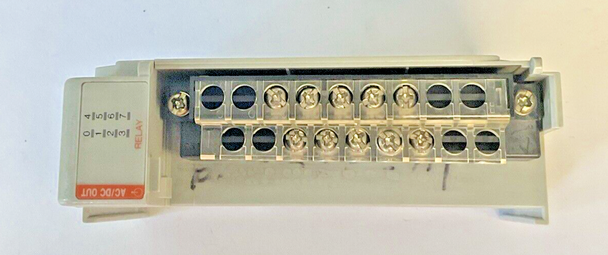 ALLEN BRADLEY 1769-OW8 RELAY MODULE SER.A REV.1 FWREV 1.1