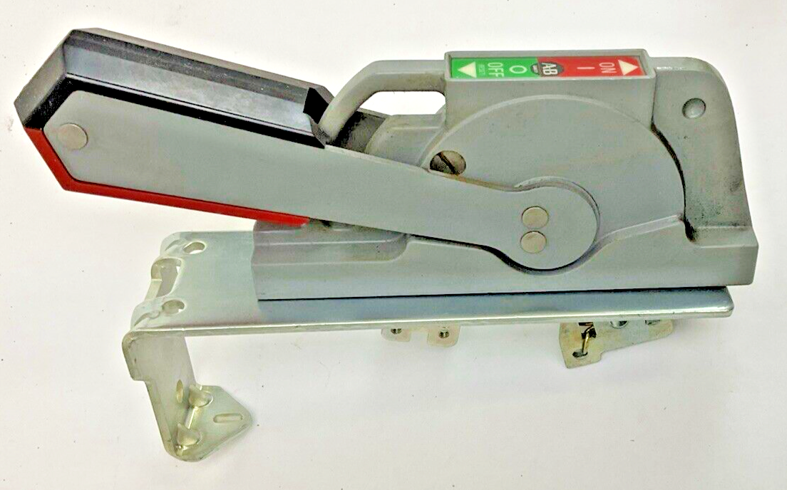 ALLEN BRADLEY 1494V-DS30 FUSIBLE DISCONNECT SWITCH SER.D  W/ 1494V-FS30 SER.D