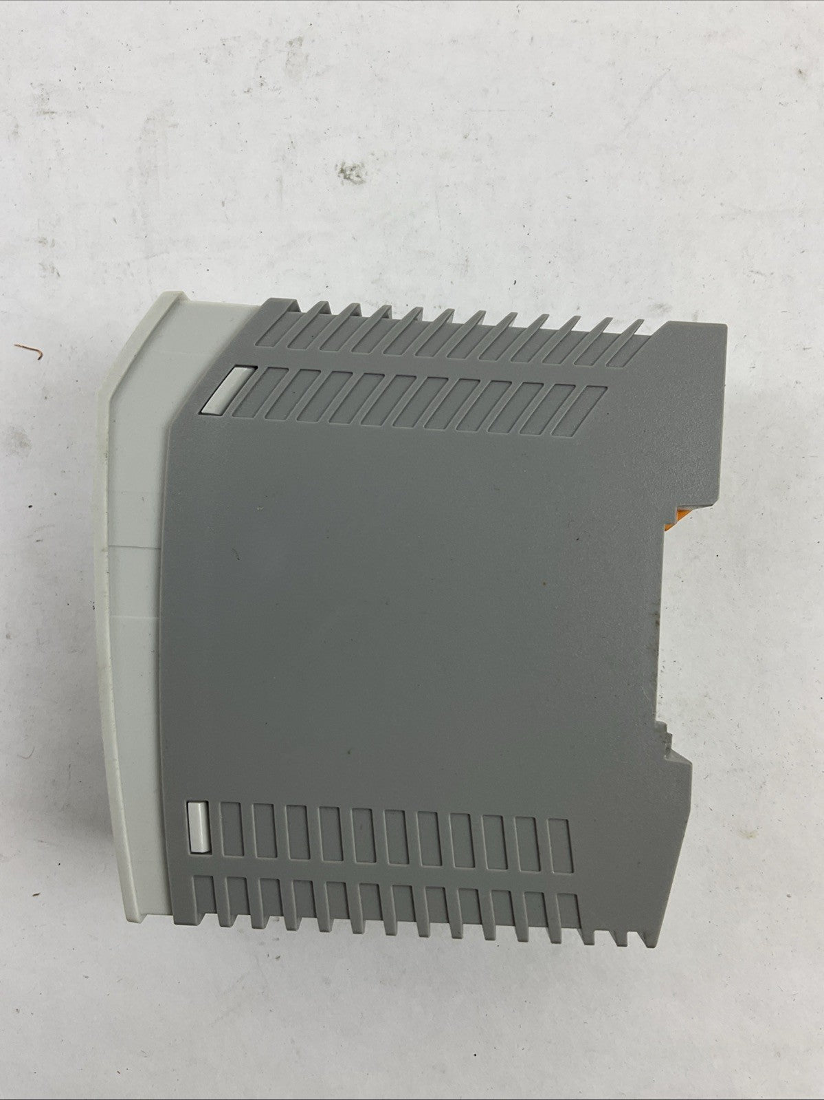 PHOENIX CONTACT UNO-PS/1AC/24DC/60W OUTPUT 24VDC INPUT 100-240VAC POWER SUPPLY
