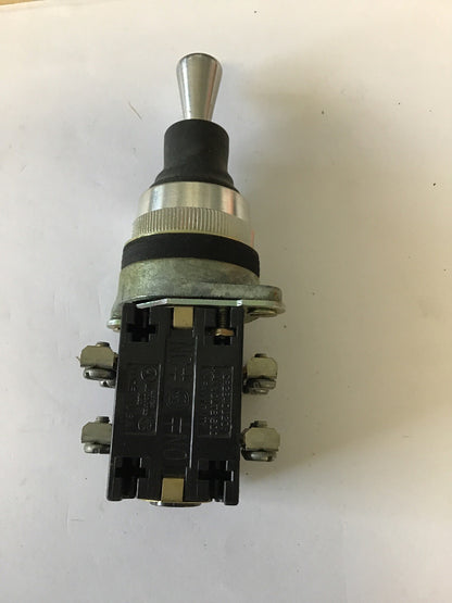 GENERAL ELECTRIC CR290UR203D OILTIGHT JOYSTICK 5POS. MOM. 2NO-2NC 600V