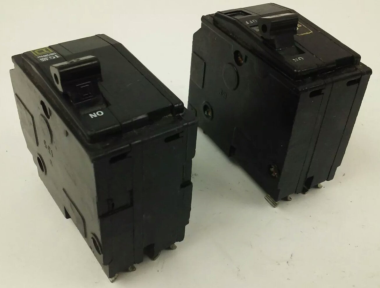 SQUARE D QO240 CIRCUIT BREAKER, 2 POLE, 40 AMP, 120/240V, 10KA, QO, (LOT OF 2)