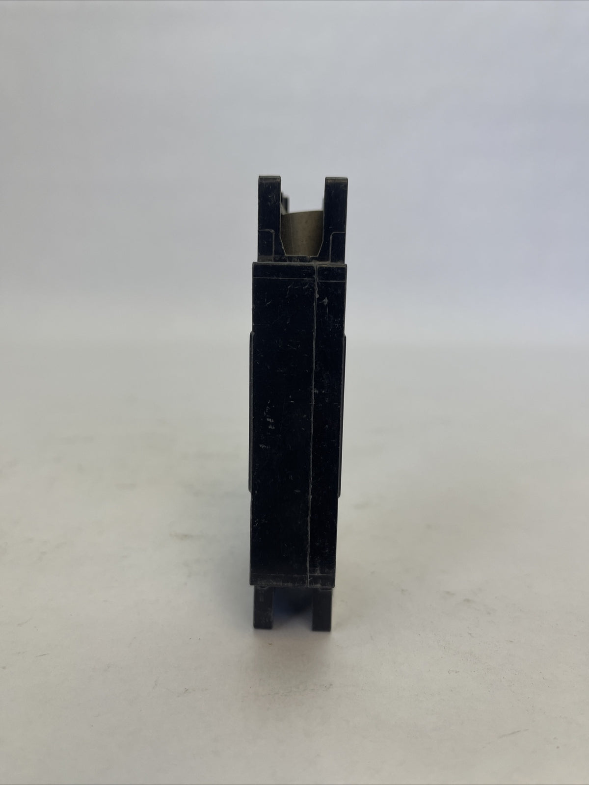 SQUARE D QOU120 CIRCUIT BREAKER 1POLE 20AMP 120/240VAC