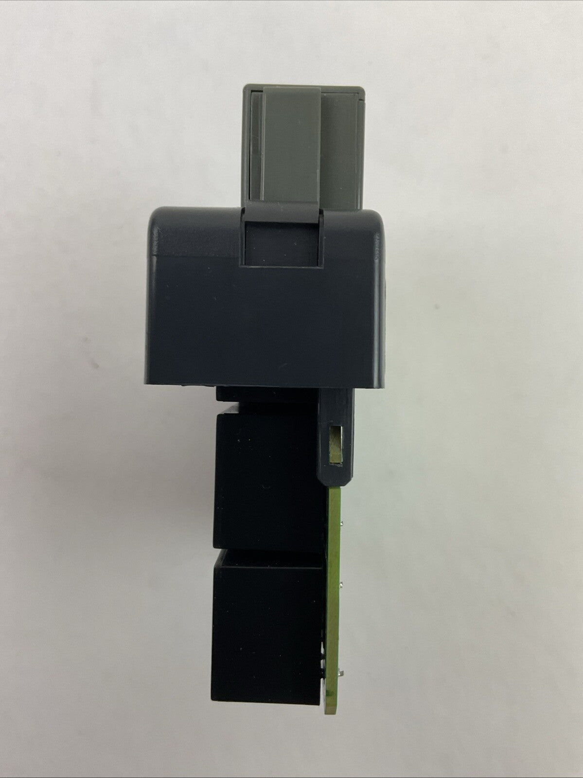 FACTS ENGINEERING F2-08TRS OUTPUT RELAY