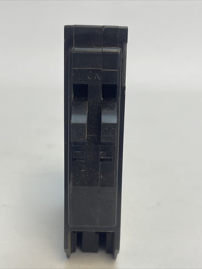 SQUARE D QOT1520 CIRCUIT BREAKER 15A 20A 120/240 VAC TWO 1 POLE UNITS CTL