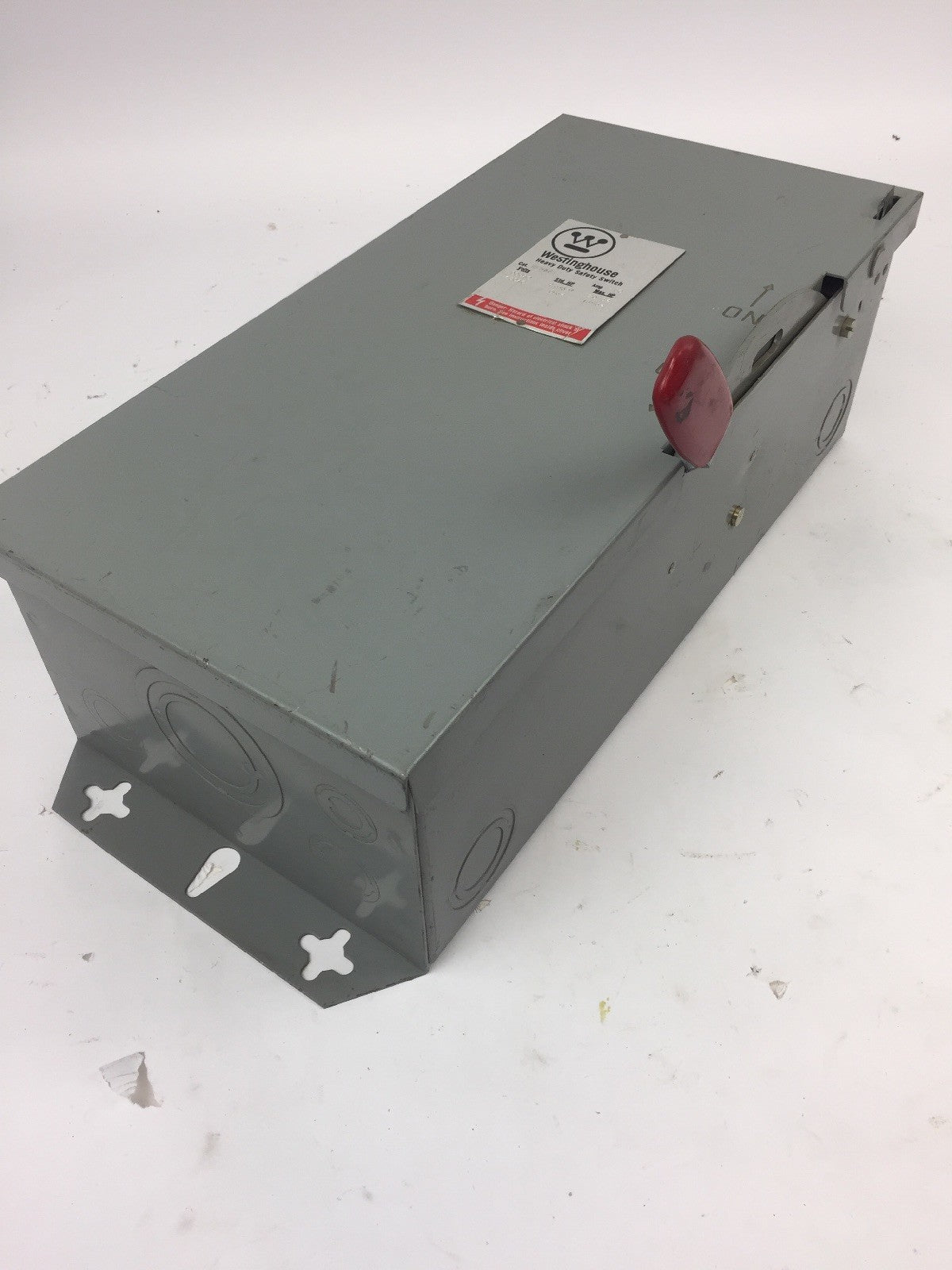 WESTINGHOUSE HFN361 HEAVY DUTY SAFETY SWITCH 600 VAC 30 AMP TYPE 1 ENCLOSURE