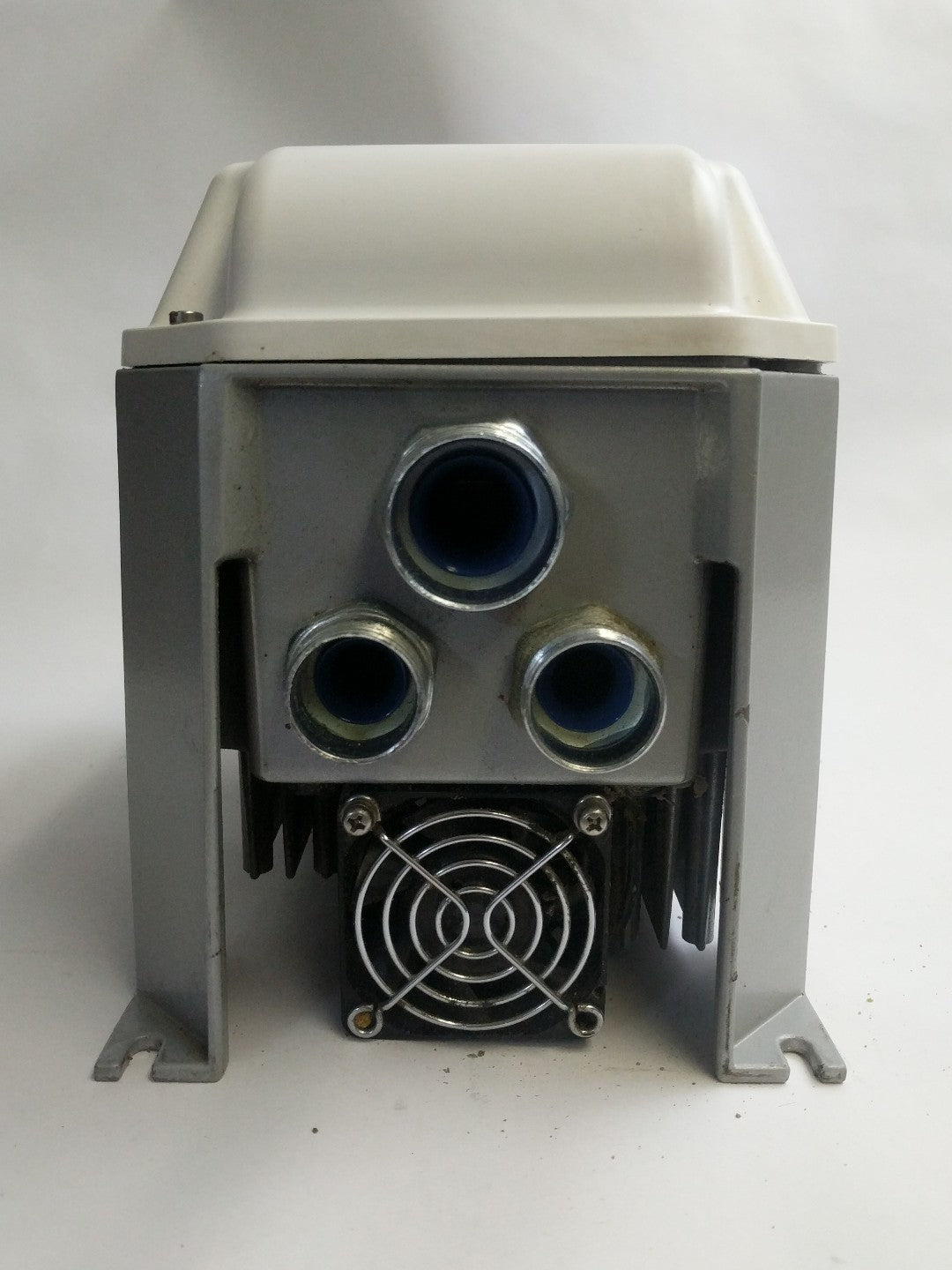 Allen Bradley 22B-B8P0C104 Ser A Powerflex 40 AC Drive 3 phase Type IP65