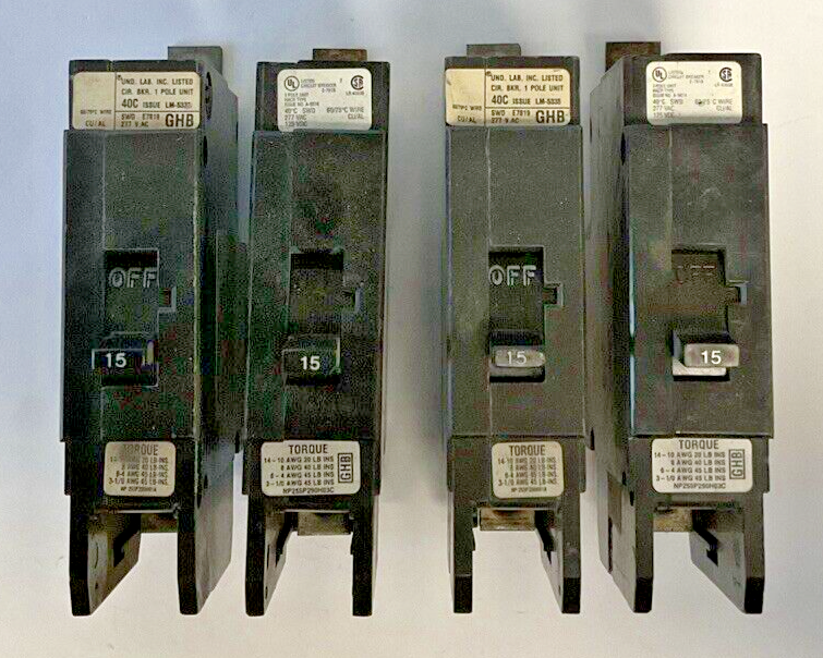 CUTLER HAMMER GHB1015 CIRCUIT BREAKER 277VAC 125VDC 15A ***LOTOF4***