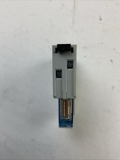 ALLEN BRADLEY 700-HK32Z24 SER B 24VDC RELAY 700-HN222 SER B 8A 300V RELAY BASE