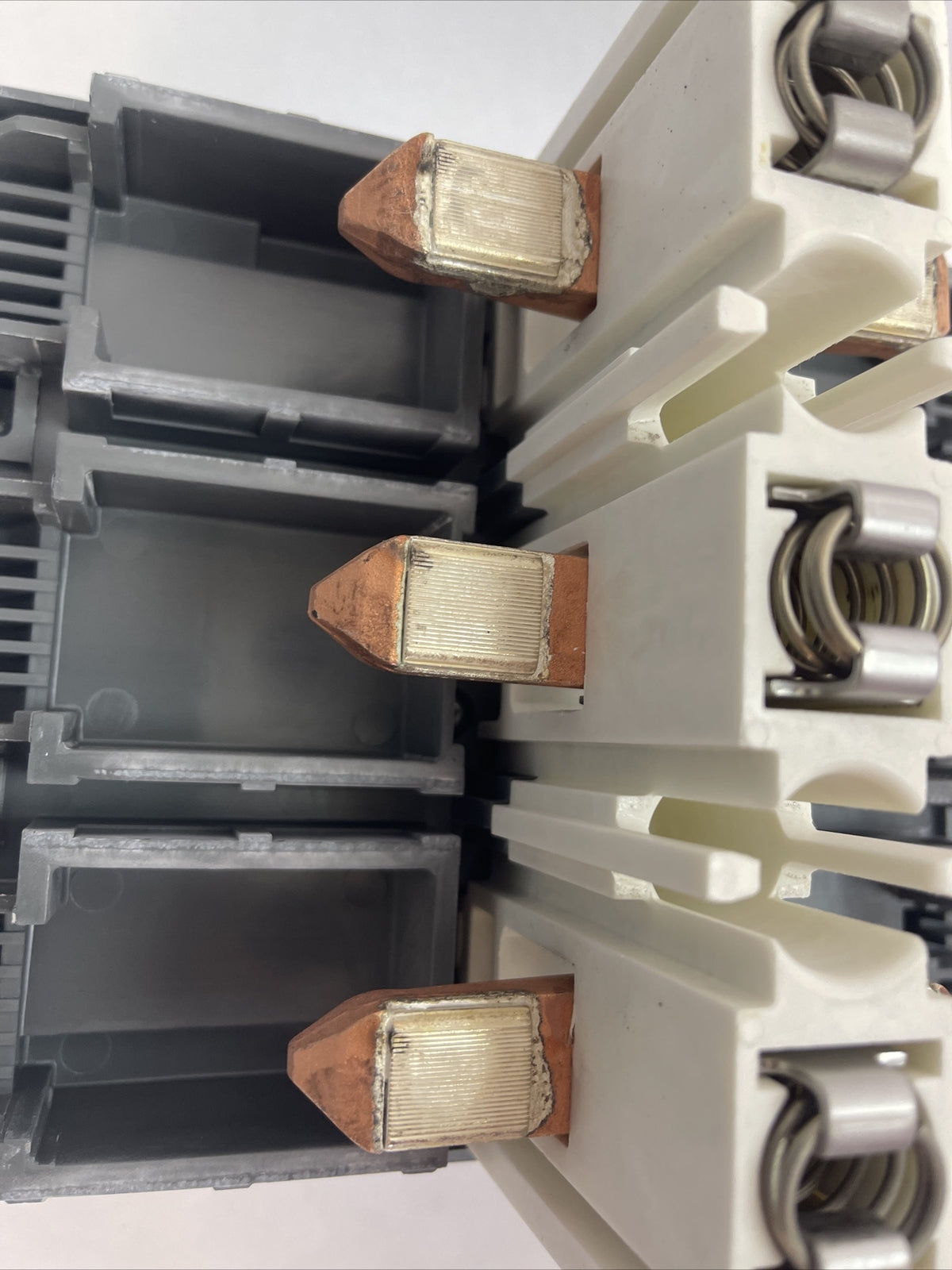 ABB AF400-30 CONTACTOR 600VAC 400HP 3PH 3POLE 550A COIL 100-250VDC 50-60hz