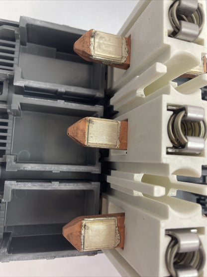 ABB AF400-30 CONTACTOR 600VAC 400HP 3PH 3POLE 550A COIL 100-250VDC 50-60hz
