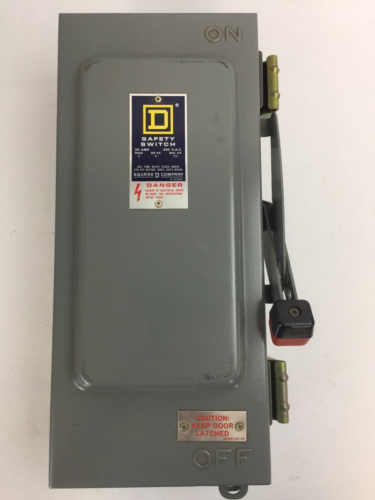 SQUARE D H321A FUSIBLE SAFETY SWITCH SERIES E1 240VAC 30A 7.5HP 3 POLE