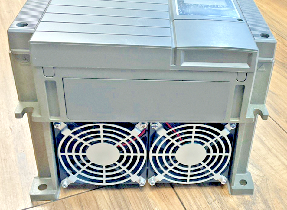 FUJI FRENIC FRN025P11S-4UX 5000P11 INVERTER 480V 50/60HZ 43A