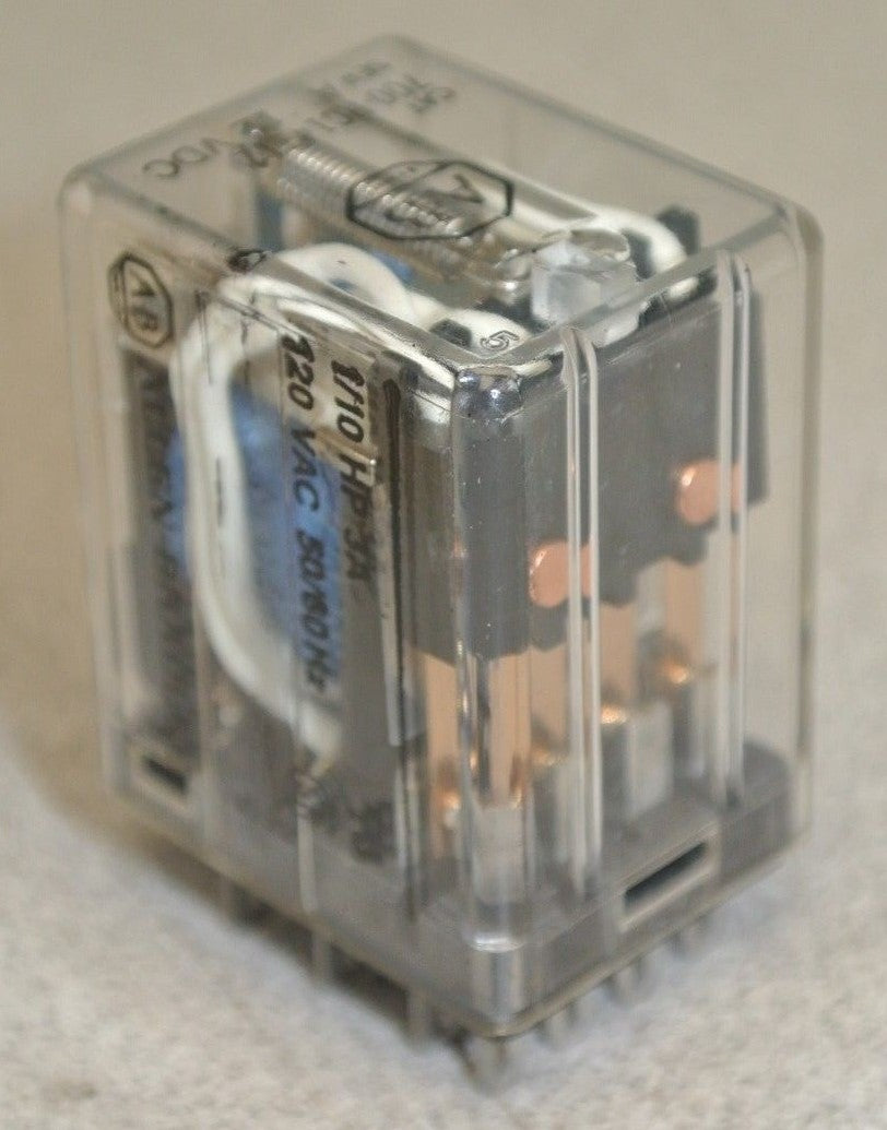 ALLEN-BRADLEY 700-HC14Z12 Ser. A / TYPE H CONTROL RELAY / NEW SURPLUS