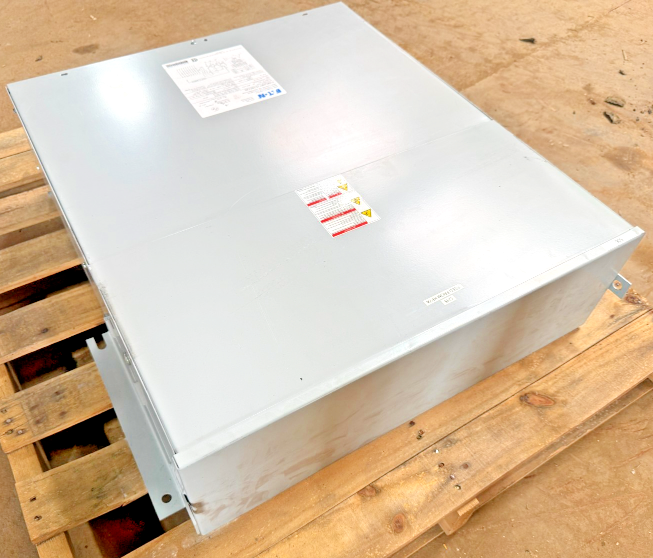 EATON P48G28T1518CUB MINI POWER CENTER PRIM.480V SEC.280Y/120 15KVA 60HZ REV.00