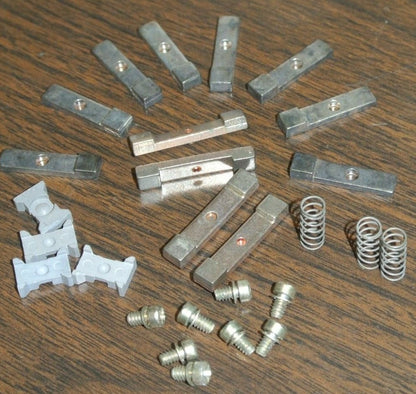 ALLIS-CHALMERS / SIEMENS ALLIS 25-106-921-802 CONTACT KIT / SIZE 1 / NEW SURPLUS