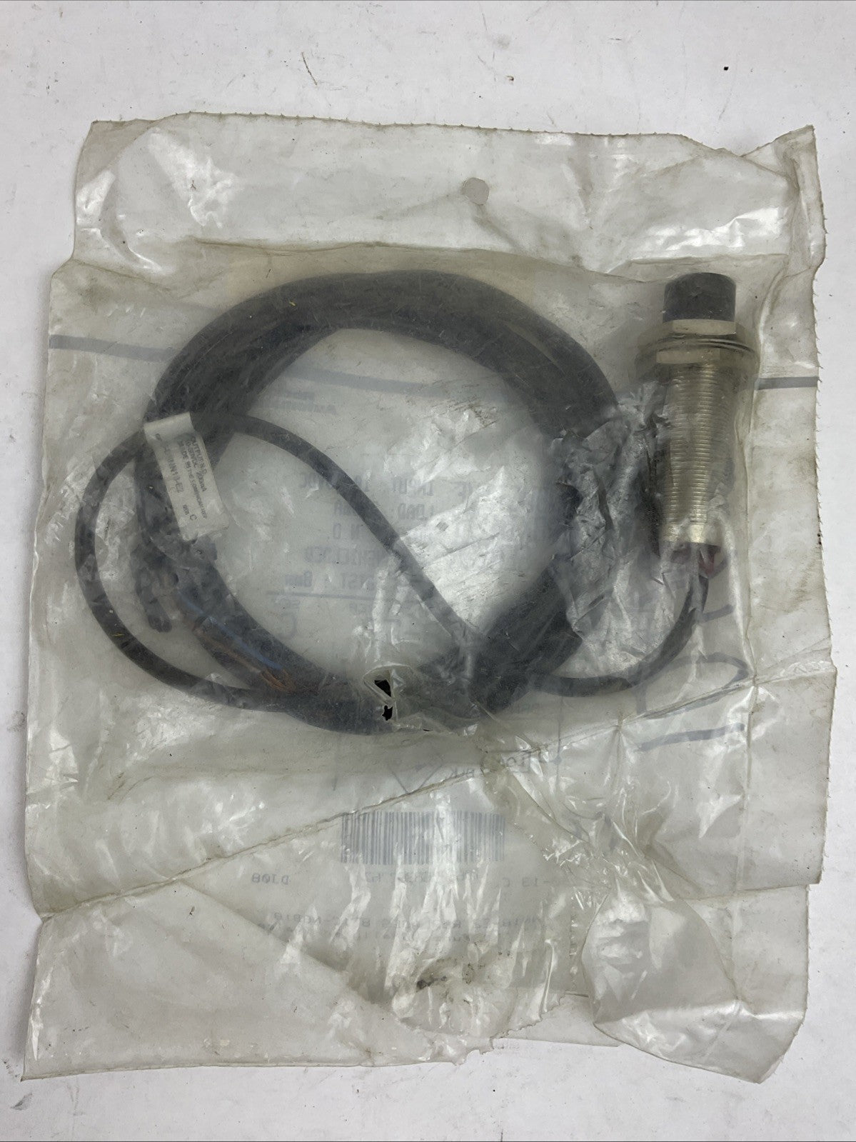 ALLEN BRADLEY 872C-D8NN18-E2 SER C OUTPUT N.O. INPUT 10-30VDC LOAD 200mA SENSOR