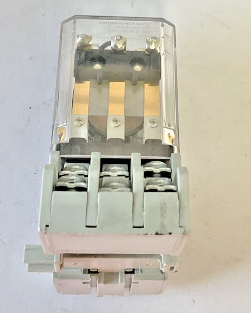 TYCO KUP-14D15-24 RELAY 24VDC W/ ALLEN BRADLEY 700-HN154 SER.A  15A ***LOTOF4***