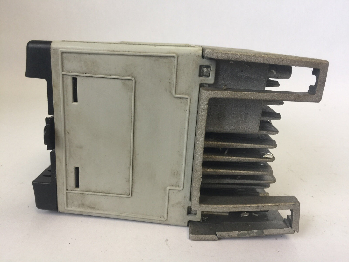 ALLEN BRADLEY POWER FLEX 70 20AD3P4A0AYNNNC0 AC DRIVE INPUT 432-528VAC OUTPUT