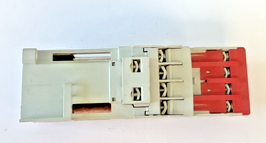 ALLEN BRADLEY 100S-C12DJ32C RELAY SER.A 600VAC 20A