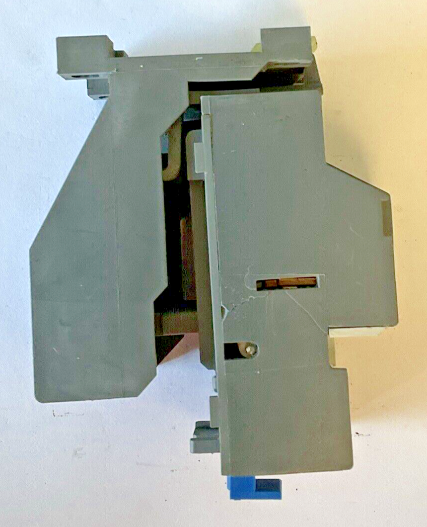 ABB TA25 OVERLOAD RELAY WITH AUX CONTACT 10A 690V