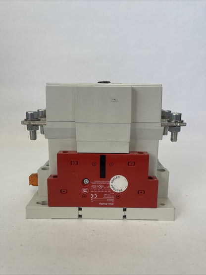 ALLEN BRADLEY 100S-D95EN22C CONTACTOR 600VAC 160A 75HP SER B 100-DFSV 500