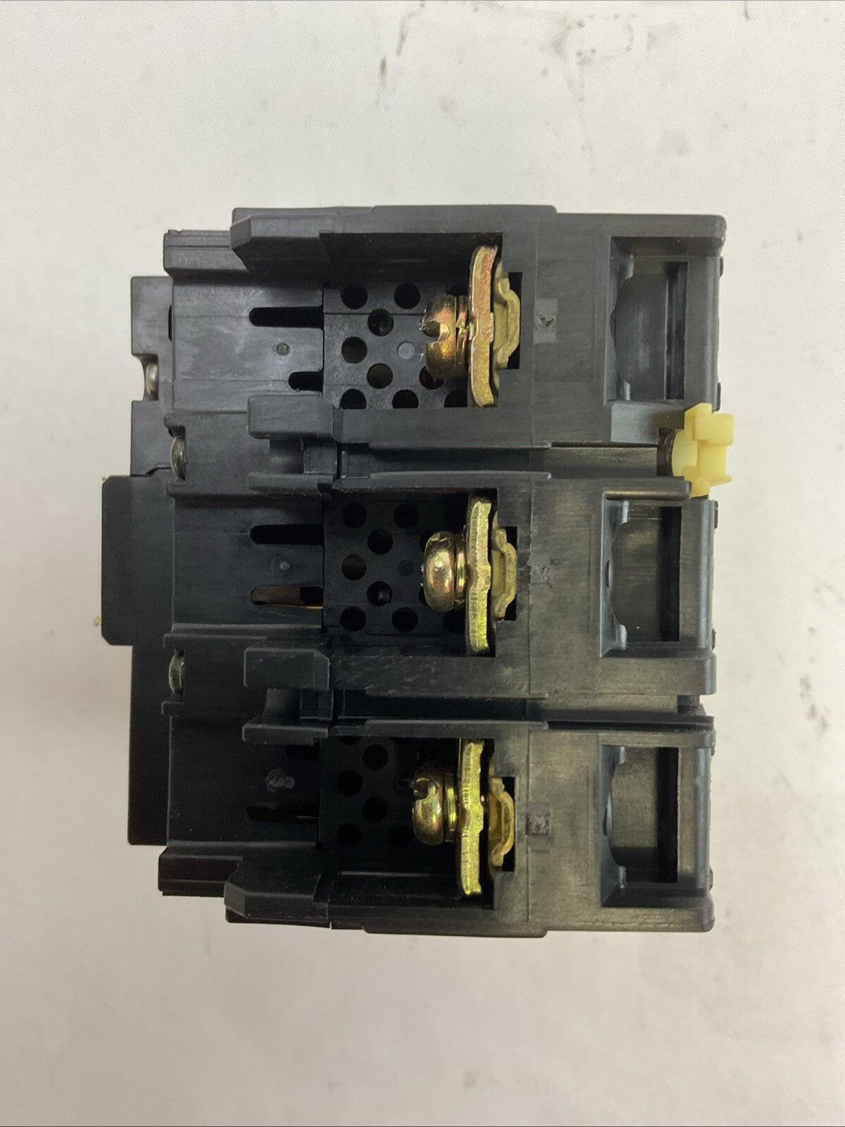 FUJI EA33AC FA AUTO BREAKER 5A 3POLE