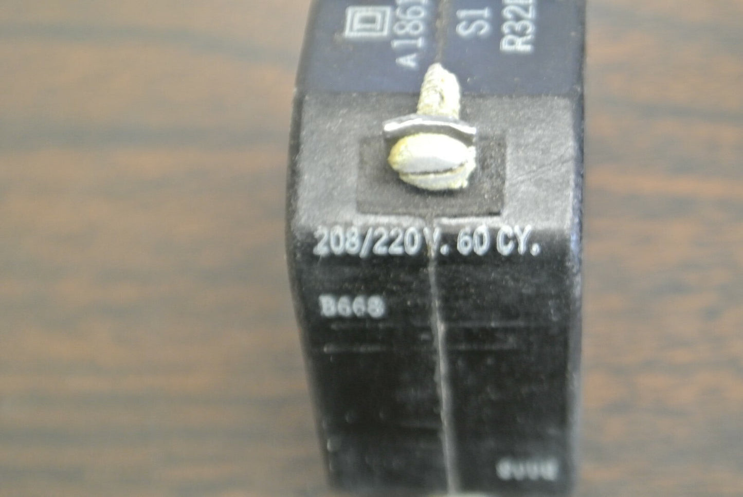 SQUARE D / 1861-S1-R32B COIL / 208V, 50Hz / 220V, 60Hz