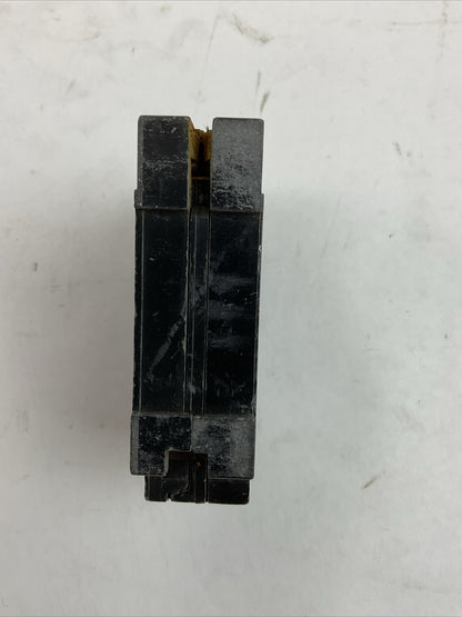 SQUARE D HOMT1515 MINITURE CIRCUIT BREAKER 15/15AMP 120/240VAC (LOT OF 4)