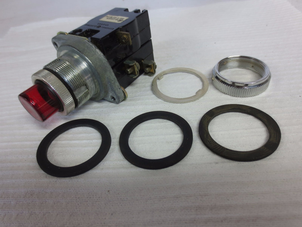 GENERAL ELECTRIC CR2940UW221B4 ILLUMINATED PUSHBUTTON, RED - NEW SURPLUS