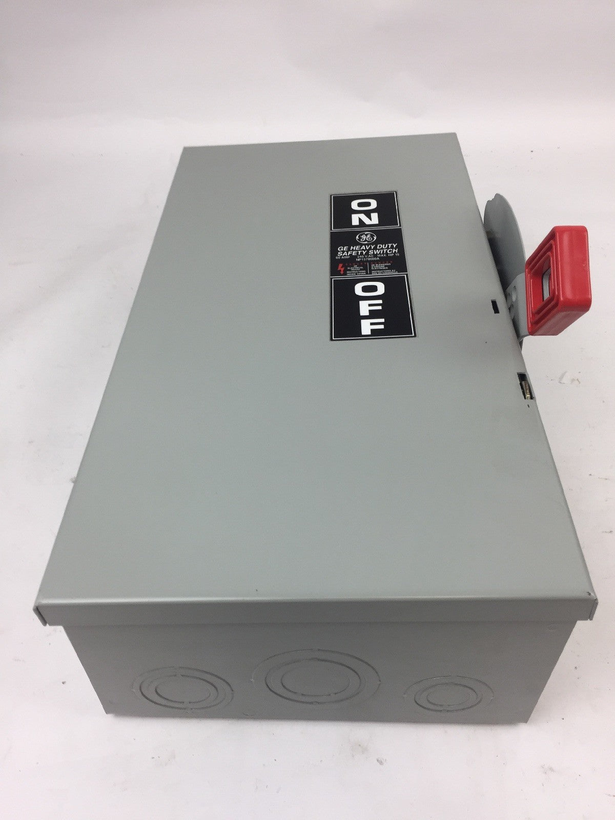 GE TH3222 HEAVY DUTY FUSIBLE SAFETY SWITCH 60AMPS 240VAC 250VDC 15HP 2P MODEL 10