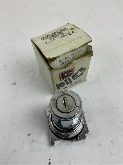 CUTLER HAMMER 10250T15237H620 SELECTOR SWITCH KEY OPERATED 3 POSITION (NO KEY)