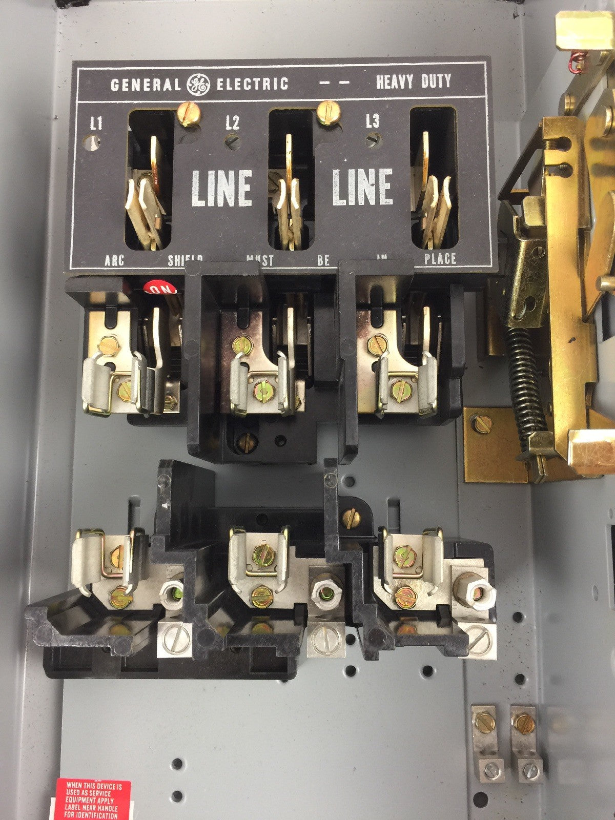 GE TH3322J SAFETY SWITCH 60A 240VAC  250VDC 3 FUSES