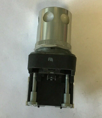 ALLEN BRADLEY 800T-QA24WA2 SER.T WHITE PUSH BUTTON 24VAC/DC