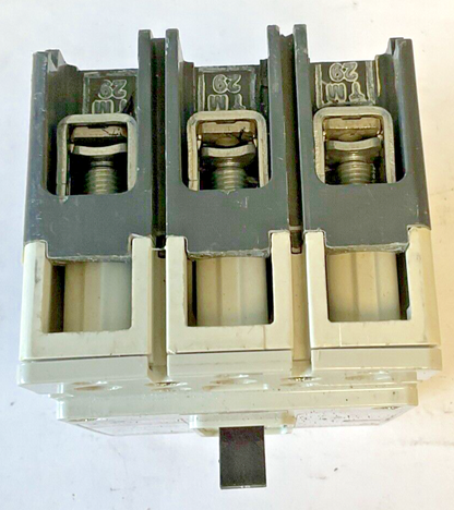 EATON EGB3015FFG CIRCUIT BREAKER 15AMPS 3POLE 250VDC 50/60HZ E125B