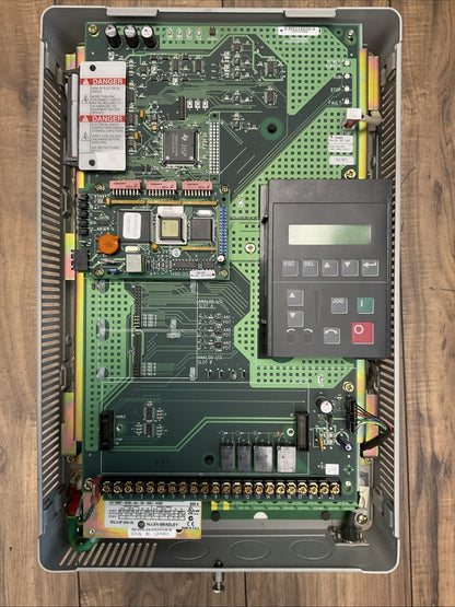 ALLEN BRADLEY 1336F-B030-AA-EN-GM1-HCS2 1336 PLUS SENSORLESS VECTOR DRIVE SER A