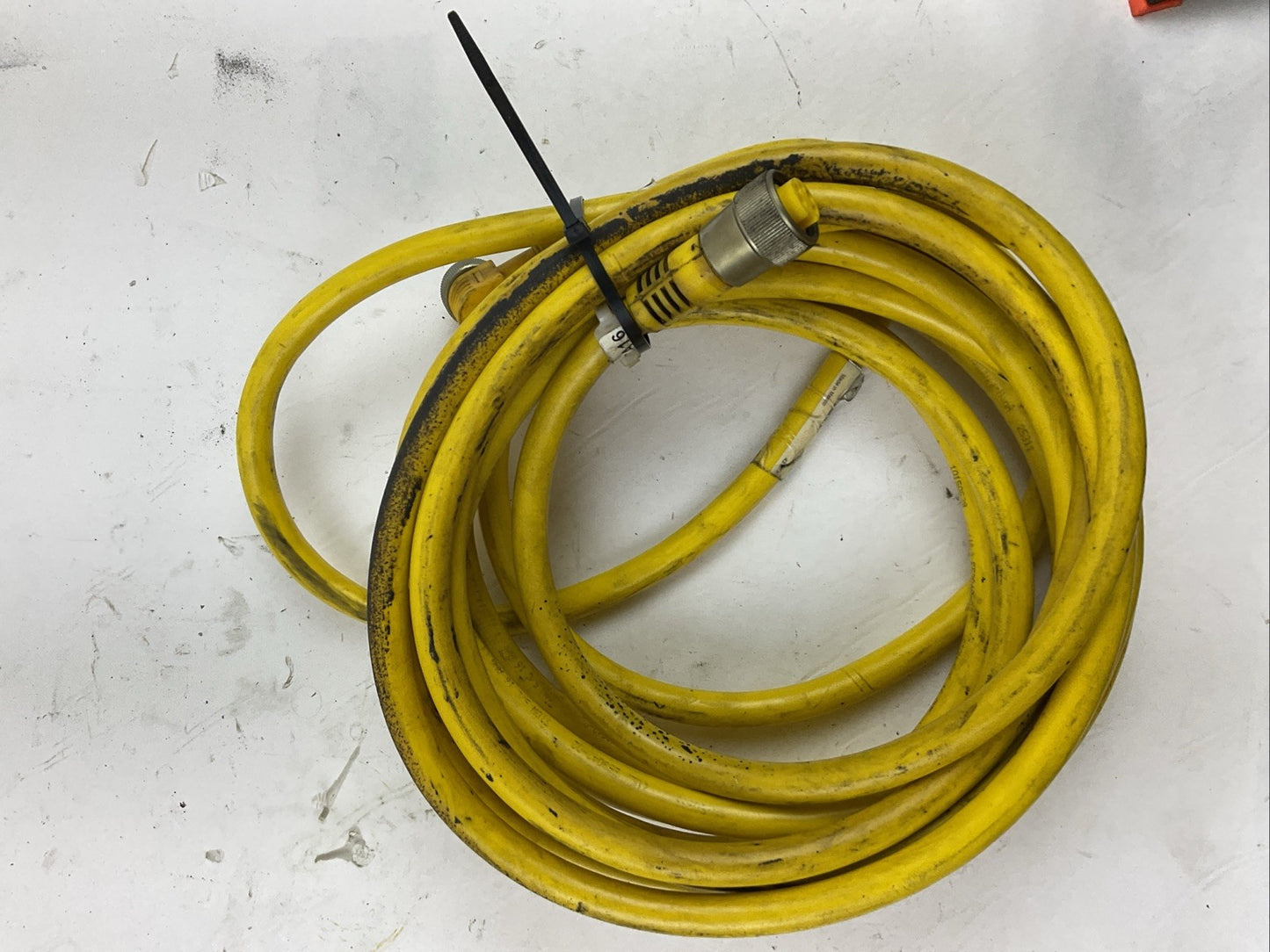 TURCK U99-17385 WYM RKM 56-8M CORDSET CABLE