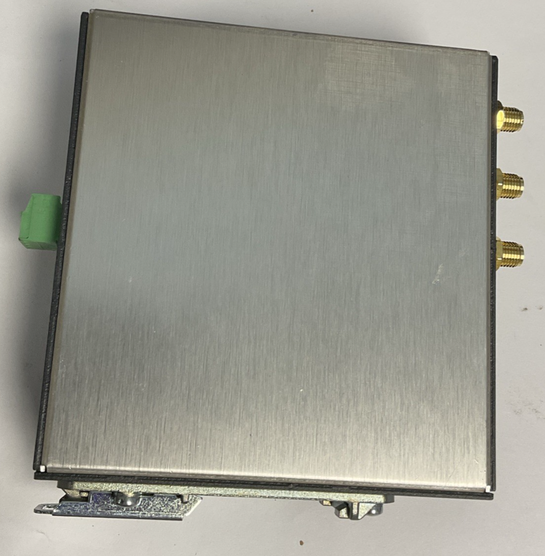PHOENIX CONTACT WLAN 5100 WIRELESS SWITCH MODULE 32VDC HW:07 W/ 3 CONNECTORS