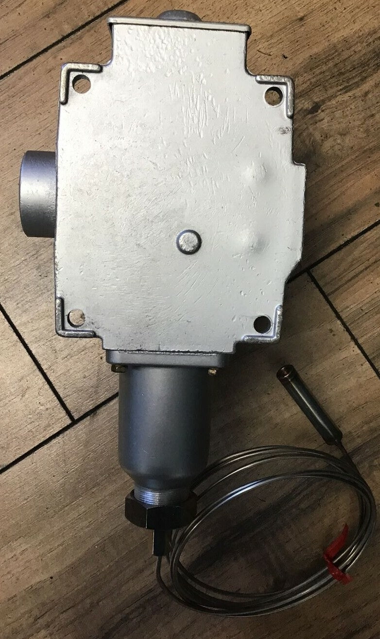 UNITED ELECTRIC CONTROLS TEMP SWITCH TYPE E122 MODEL 9180 3BS 100-400*F35-200*C