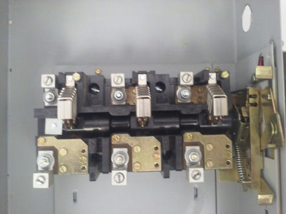 GE THN3363J NON-FUSIBLE SAFETY SWITCH 3PH 100A 600V 100HP TYPE 1/12 ENCLOSURE
