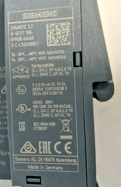 SIEMEN 6ES7 132-6BF00-0CA0 8X24V/0.5A DIGITAL INPUT MODULE W/BASE AND END MODULE