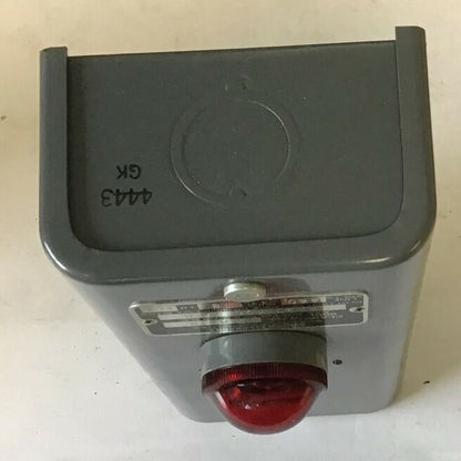 SQUARE D 9001 PA-18 CONTROL STATION RED PILOT 110V 60CY.