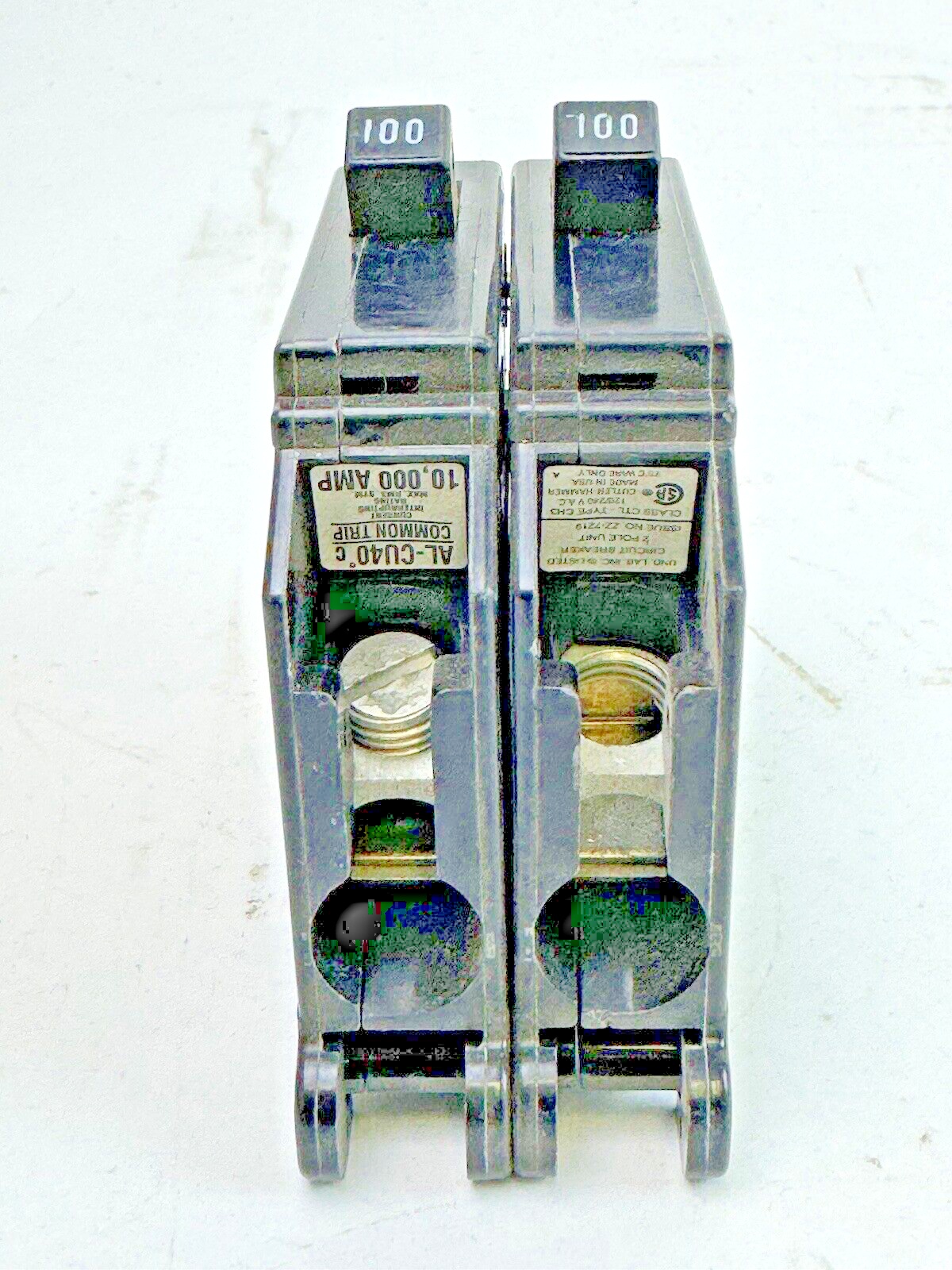 CUTLER-HAMMER - CH2100 - CIRCUIT BREAKER - 100A, 2 POLE, 120/240 VAC **READ