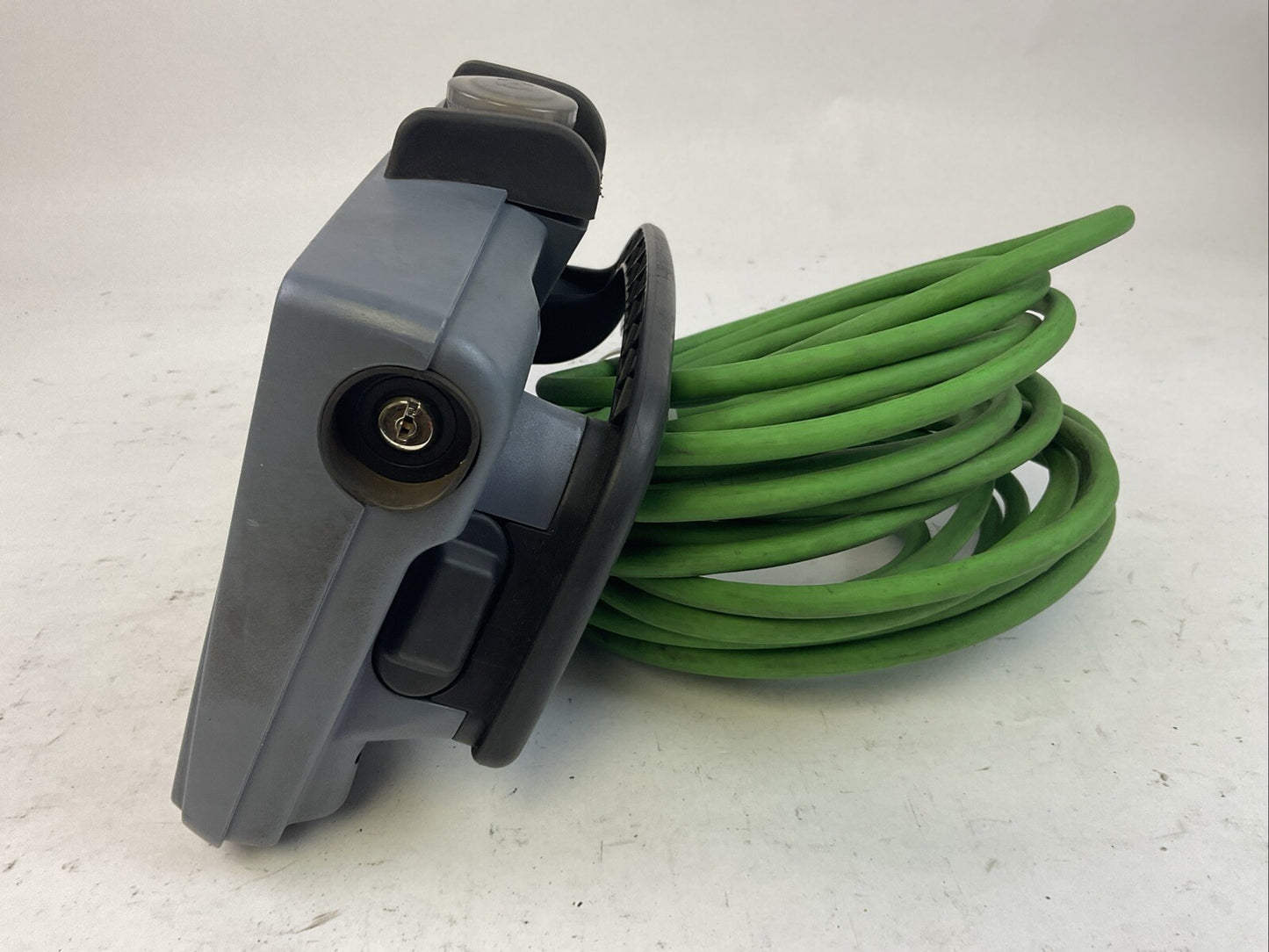 SIEMENS 1P 6AV2 125-2GB23-0AX0 KTP700F MOBILE 6AV2181-5AF10-0AX0 CABLE CONNECTOR