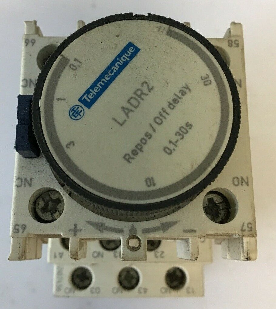 TELEMECANIQUE LADR2 TIME DELAY W/ CAD50 CONTACTOR W/ LAD4RCU SUPPRESSOR
