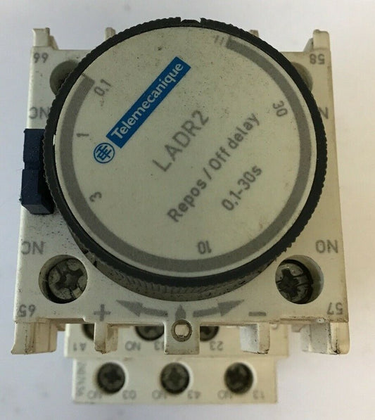 TELEMECANIQUE LADR2 TIME DELAY W/ CAD50 CONTACTOR W/ LAD4RCU SUPPRESSOR