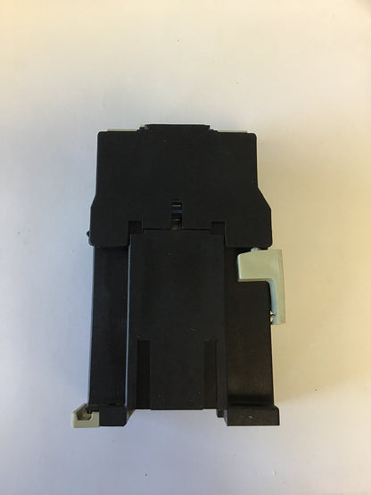 TELEMECANIQUE LP1D1810 CONTACTOR 600VAC