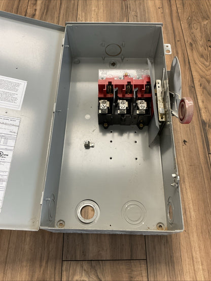 EATON DH363URK 600VAC 100HP 100A 250VDC 20HP NON-FUSIBLE SAFETY SWITCH TYPE 3R