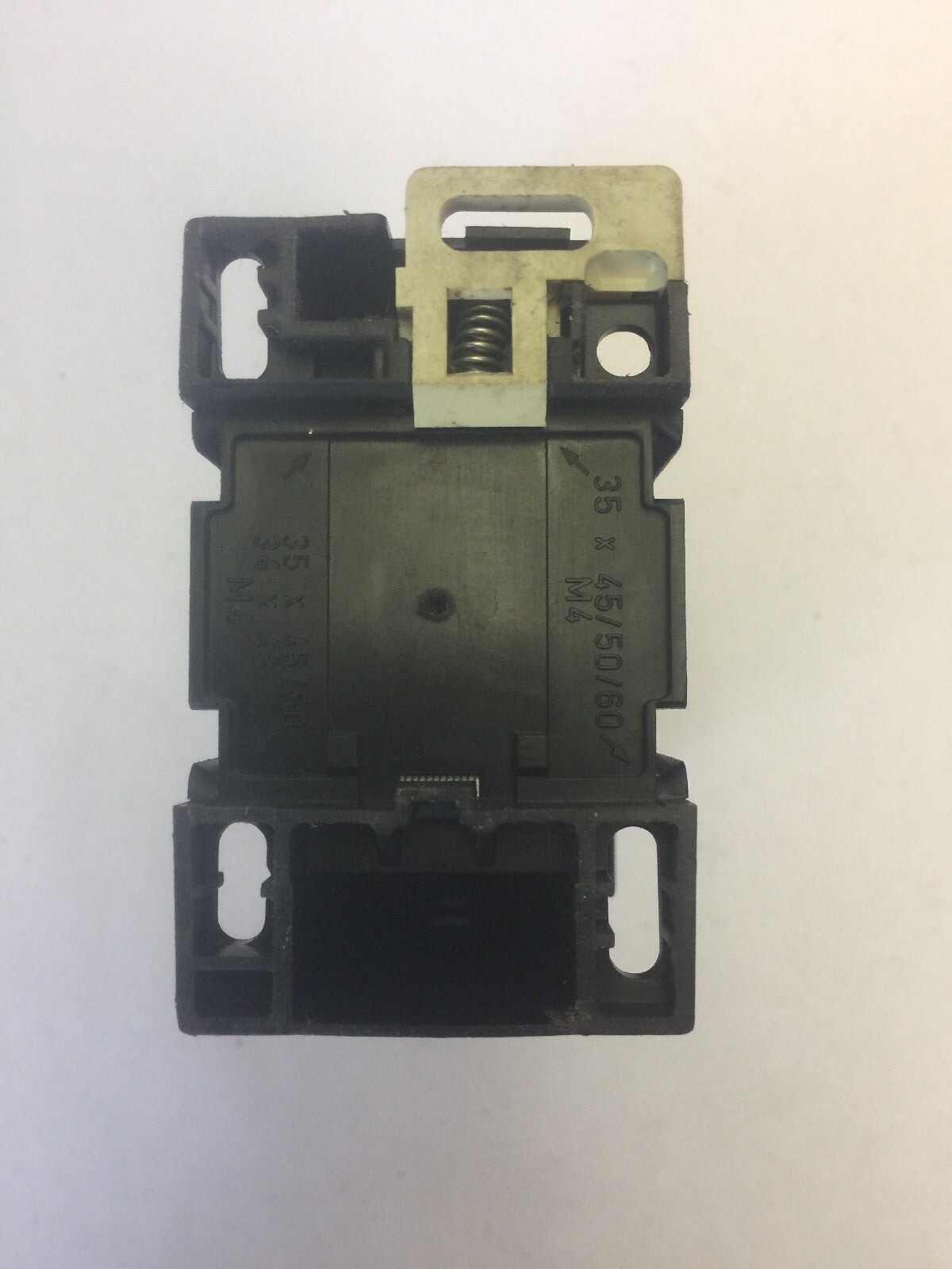 TELEMECANIQUE CA3 DN 40 CONTACTOR 600VAC 10A COIL 24VDC