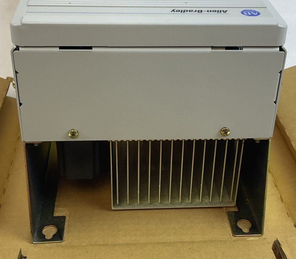 ALLEN BRADLEY 1336F-BRF50-AA-EN AC FREQ. DRIVE SER.B 460VAC 5HP 50/60HZ