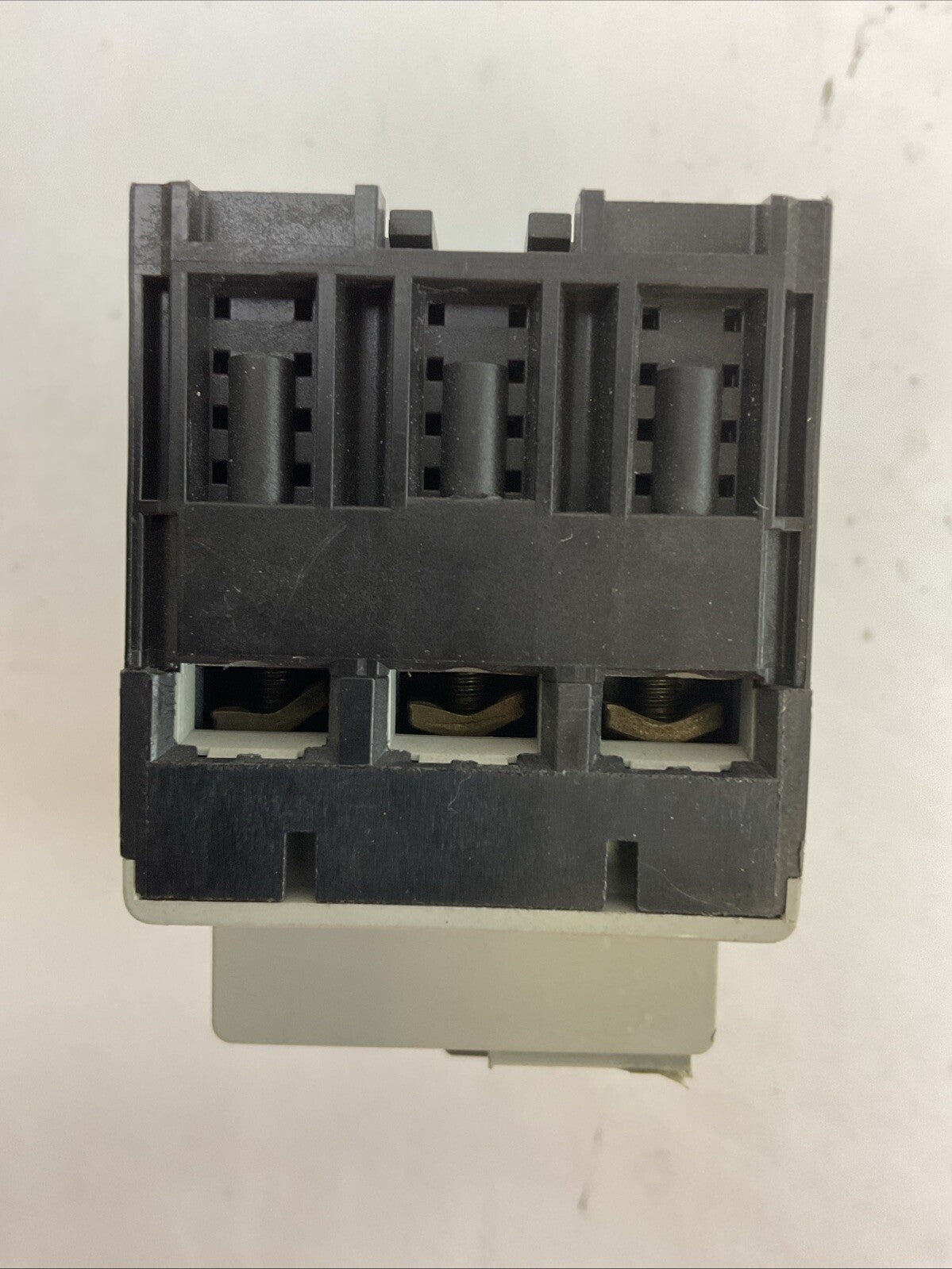 ALLEN BRADLEY 140M-C2E-B10 MOTOR CIRCUIT BREAKER SER B 0.63-1.0A TRIP